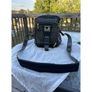 Mountainsmith Reflex II Shoulder Case Bag In Green